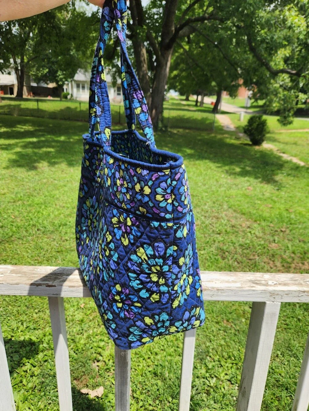 Vera Bradley Large Quilted Tote Bag In Retired Indigo Pop Pattern EUC